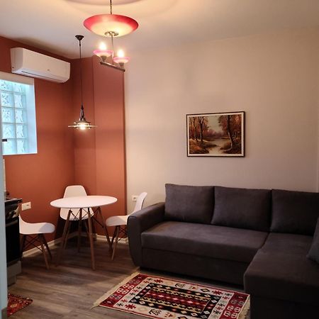 Travelers' Korca Home Exterior photo