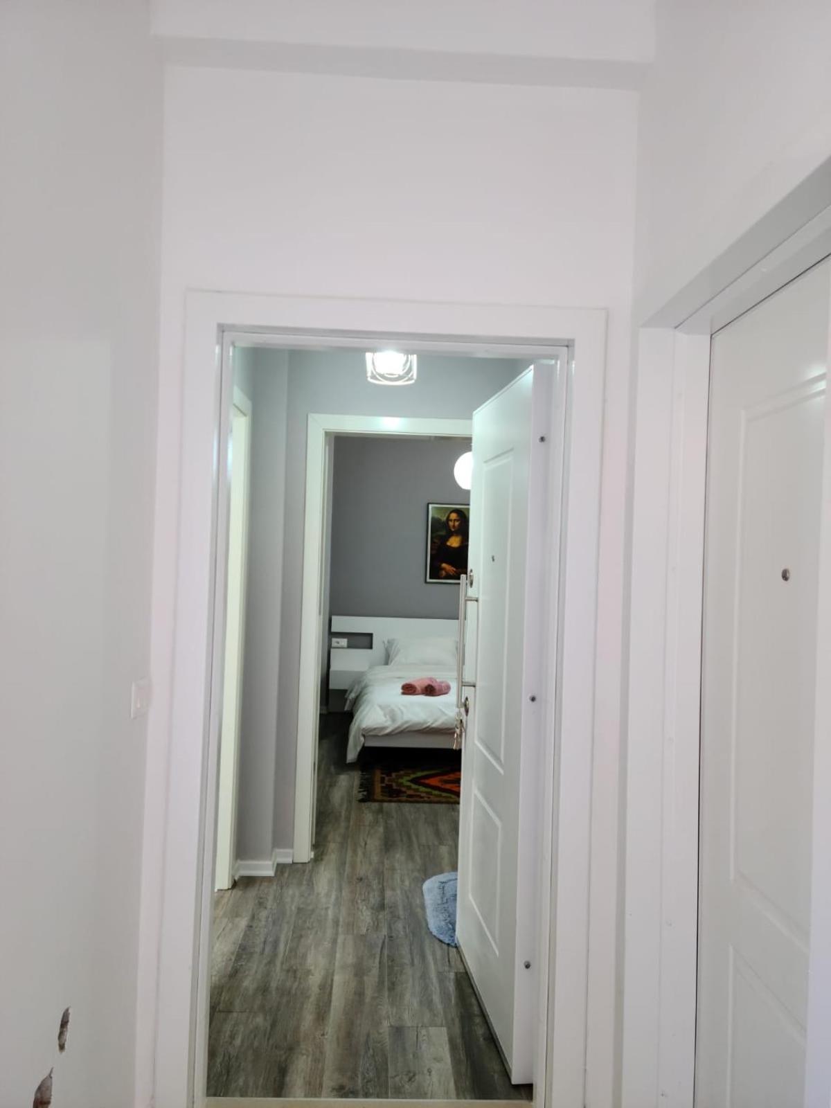 Travelers' Korca Home Exterior photo