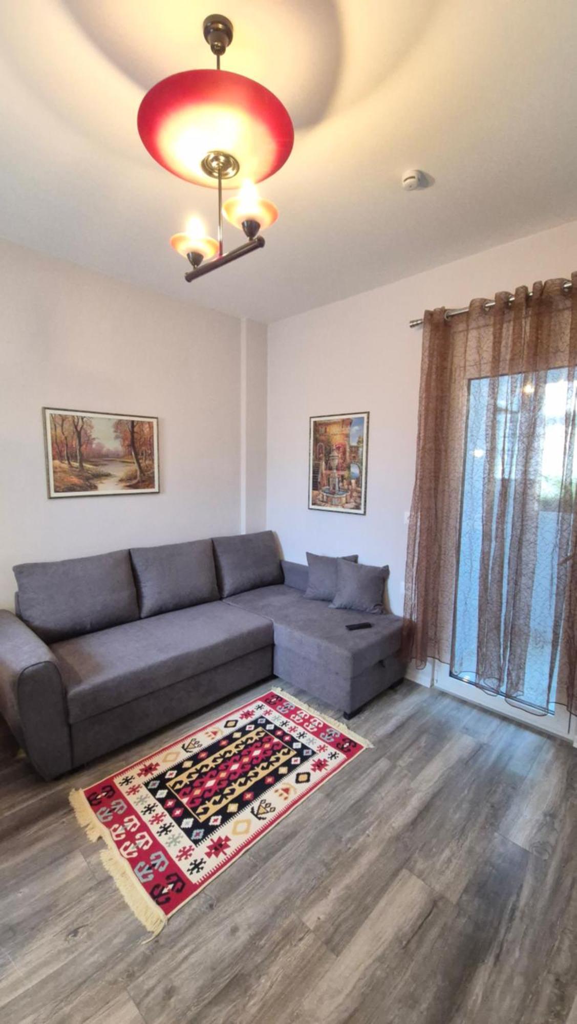Travelers' Korca Home Exterior photo